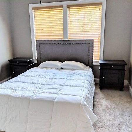 Spacious Deluxe House For You, Your Family And Friends 夏洛特 外观 照片